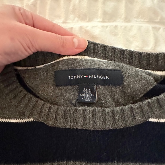 Tommy Hilfiger Crewneck Striped Sweater - Picture 4 of 6